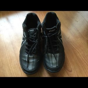 ASICS Gel Netburner women’s volleyball shoe